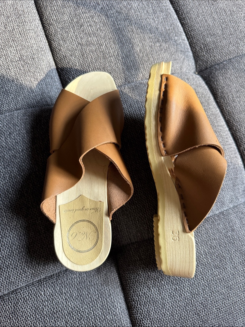NWOB No. 6 Tan Leather Frida Low Twist Slide Clogs sz36